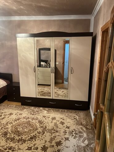 Köhnə tikili: Gəncə şəhəri Heydər Əliyev prospekti 32 nömrəli orta məktəbin qarşısı -da lalafo.az — 9 Köhnə tikili: Gəncə şəhəri Heydər Əliyev prospekti 32 nömrəli orta məktəbin qarşısı — 9