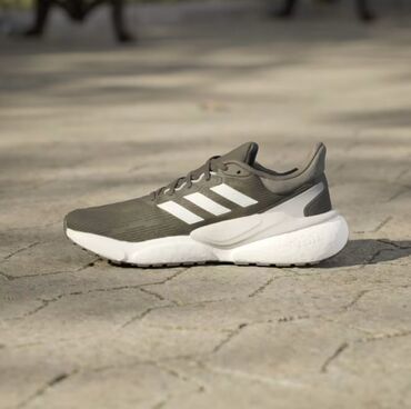 купить кроссовки для бега: Оригинальные кроссовки адидас Solarboost для бега из Германии. на 40💲