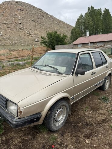 Volkswagen: Volkswagen Jetta: 1985 г., 1.5 л, Механика, Бензин, Седан