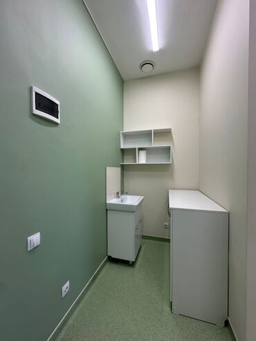 Медицинские и массажные кабинеты: Сдаю Кабинет Для гинеколога, Для косметолога, Для массажиста, В административном здании, 24 м², Долгосрочно, С системой безопасности, С юридическим адресом — 12