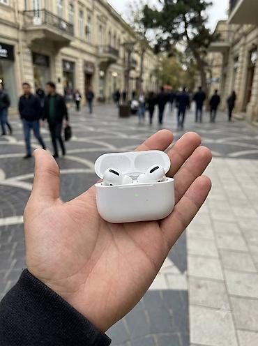 Qulaqcıqlar: AirPods Pro 🔥 Əla səs keyfiyyəti və maksimum rahatlıq istəyənlər üçün — 2