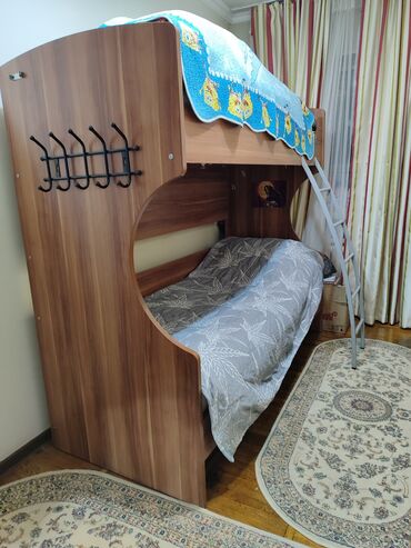 железные двухъярусные кровати для детей: Двухъярусная Кровать, Б/у
