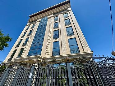 фурманова 23: Аренда офисов, 42 м², В бизнес центре, С видом на горы, 1 линия, С системой безопасности — 2