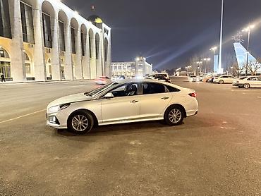 Частная аренда авто: Hyundai Sonata 2022год седан (серебристый рестайлинг) Сдается в аренду — 2