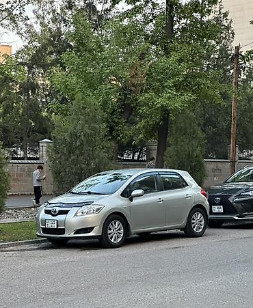 r17 225 65: Toyota Auris: 2008 г., 1.6 л, Робот, Бензин, Хэтчбэк — 4
