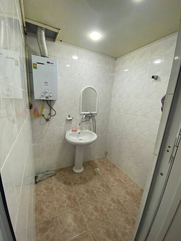 Köhnə tikili: Bakı, Həzi Aslanov qəs., 3 otaqlı, Köhnə tikili, m. Həzi Aslanov, 60 kv. m — 9