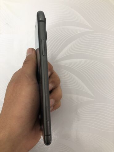 Apple iPhone: IPhone 11, Б/у, 64 ГБ, Черный, Чехол, 80 % — 5