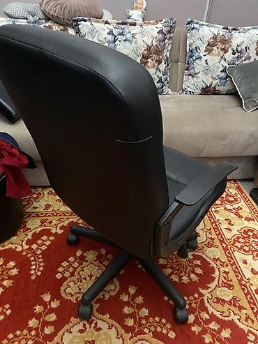 Ofis mebeli: İşlənmiş, Təkərli, Qolları tənzimlənir, Süni dəri — 2