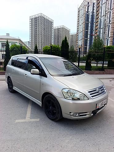 2002: Toyota Ipsum: 2002 г., 2.4 л, Автомат, Бензин, Минивэн — 2