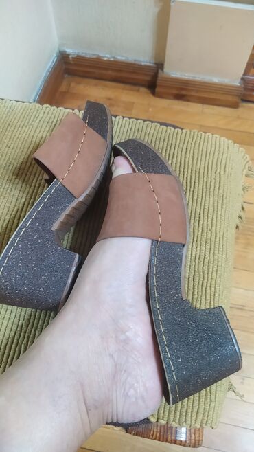 Домашние тапочки: Домашние тапочки, 37.5, Б/у, цвет - Синий — 27