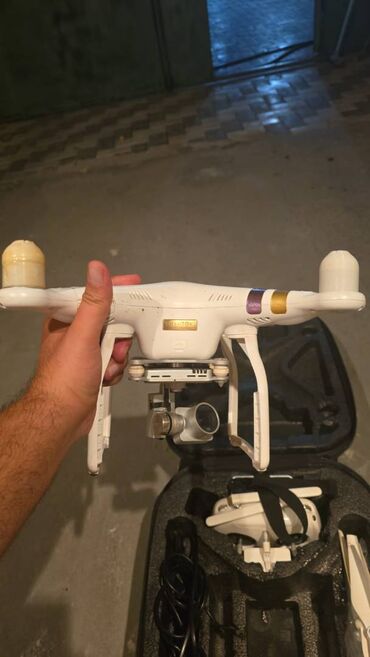 starex qara qarayev фото: DJI Phantom 3 Professional drone satılır. Əla vəziyyətdə, 3 batareya