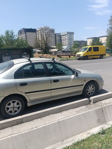Mitsubishi: Mitsubishi Carisma: 1998 г., 1.8 л, Механика, Бензин, Хэтчбэк