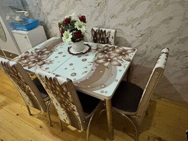 metbex ucun aboylar: Mətbəx üçün, İşlənmiş, Açılan, Kvadrat masa, 4 stul