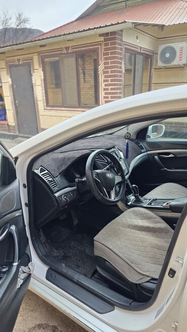 Hyundai: Hyundai i40: 2013 г., 2 л, Автомат, Бензин, Седан at lalafo.kg — 6 Hyundai: Hyundai i40: 2013 г., 2 л, Автомат, Бензин, Седан — 6