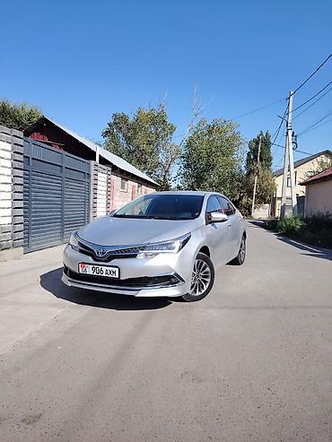 Toyota Corolla: 2019 г., 1.8 л, Вариатор, Бензин, Седан