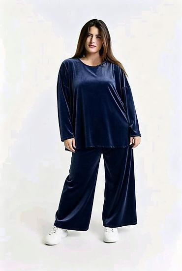forma ideal: Komplet za punije, pliš
Cena 2900
Vel. Do 5xl
V22 — 1
