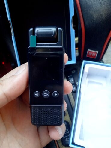 Videokameralar: 180 dərəcə dönən lensə malik bu mini korpus kamera, istifadə rahatlığı — 10