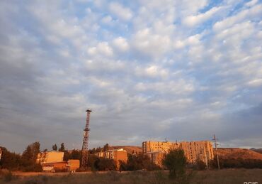 продаю дом в центре города бишкек: 2 бөлмө, 65 кв. м, Жеке план, 1 кабат, Эски ремонт