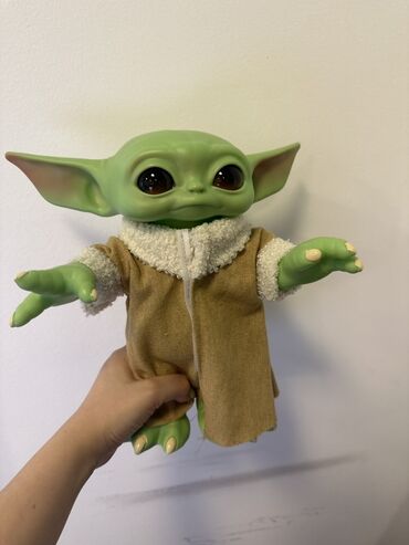 Oyuncaqlar: Uşaqlar üçün nəzərdə tutulmuş, Star Wars personajı olan körpə Yoda lalafo.az -da Oyuncaqlar: Uşaqlar üçün nəzərdə tutulmuş, Star Wars personajı olan körpə Yoda