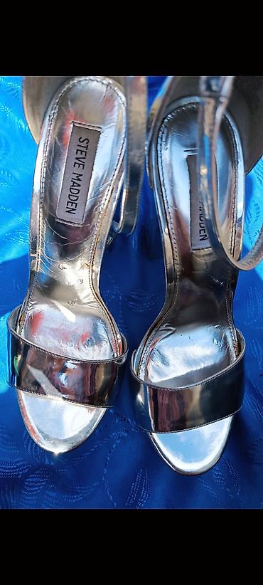 diesel patike: Steve Madden sandale na platformu, metalik srebrne boje. - Model — 1