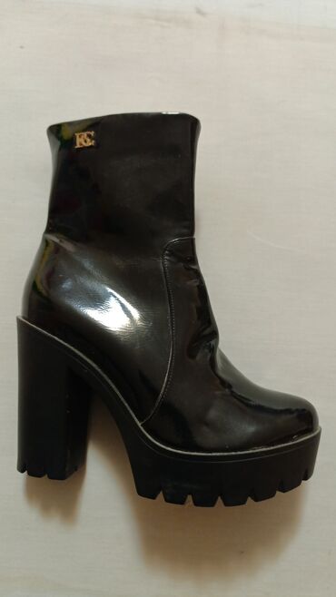 Ботинки и ботильоны: Женская осенняя обувь, (черный цвет): 1) Ботинки дерби из замши - — 19