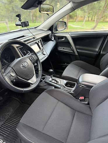 женщин: Toyota RAV4: 2018 г., Автомат, Бензин, Кроссовер — 9