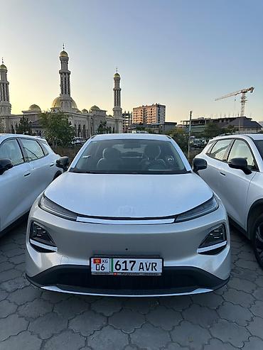 Chery: Chery : 2026 г., Вариатор, Электромобиль, Кроссовер — 13
