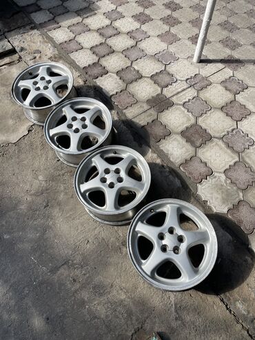 ось на прицеп: Куйма Дисктер R 16 Subaru, Комплект, тешиктери - 5, Колдонулган