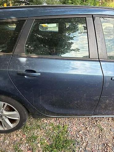 vodeni transport: ZADNJA DESNA VRATA ZA OPEL ASTRA J — 1