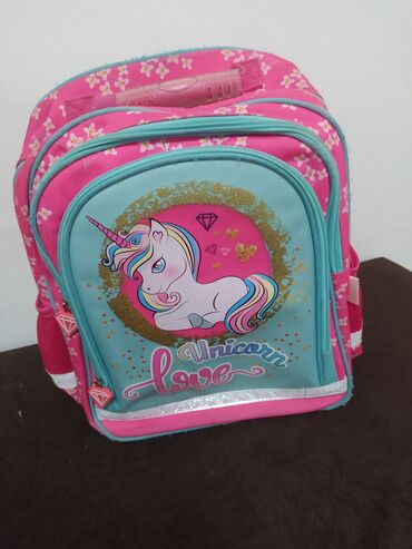 Ostale dečije stvari: Skolska torba za devojcice,mali tragovi nosenjavrlo kvalitetna