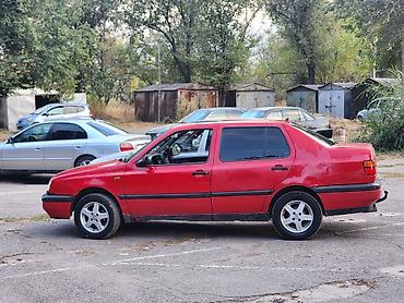 саббуферы: Volkswagen Vento: 1992 г., 1.8 л, Механика, Бензин, Седан — 7