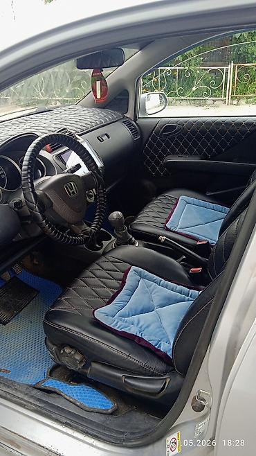 jak авто: Honda Jazz: 2007 г., 1.3 л, Механика, Бензин, Хэтчбэк — 8