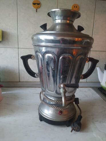 korkmaz samovar: İşlənmiş Elektrik Samovar, 5 l, Ünvandan götürmə