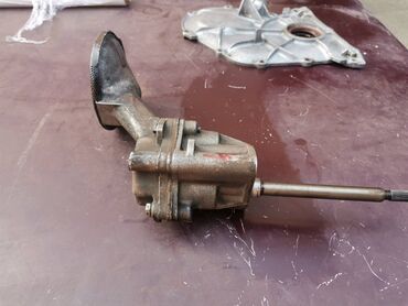 Auto delovi: Uljna pumpa Lada 2121,21213,21214 Niva br.4. Polovno, ocuvano. Skinuto — 2