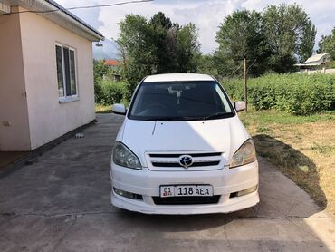 срочно продать машину: Toyota Ipsum: 2001 г., 2.4 л, Автомат, Газ, Вэн/Минивэн