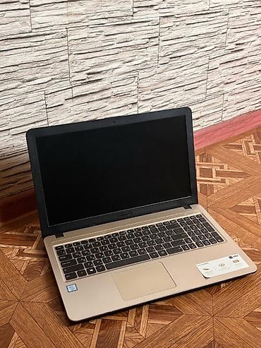 Asus Notbuk i3 4GB ram 120GB SSD Zaryatka saxlayir Uzerinde miskasi