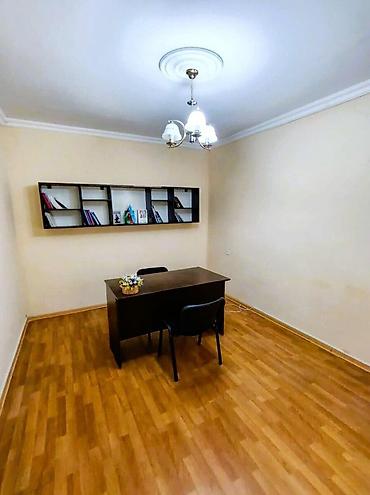 4 5 saatliq is elanlari: İcarəyə verilir 4 otaqlı ofis 80 m², Nəsimi r. 700 AZN/ay 4 otaqlı — 8