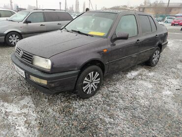 Volkswagen: Volkswagen Vento: 1993 г., 1.8 л, Механика, Бензин, Седан