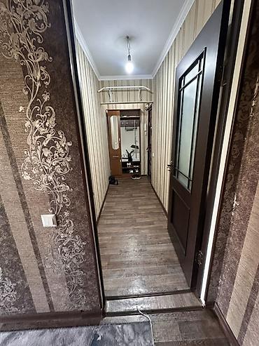 kant flat: Светлая комната с выходом на застеклённый балкон. - Планировка — 4