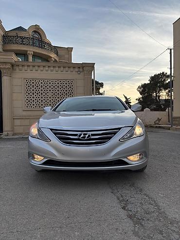 Hyundai: Hyundai Sonata: 2 l | 2013 il Sedan — 2