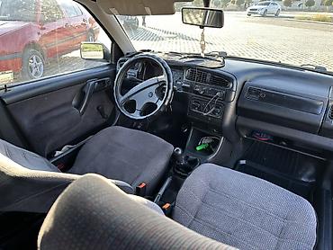 Volkswagen Vento: 1993 г., 1.8 л, Кол менен иштөөчү, Бензин, Седан lalafo.kg да — 2 Volkswagen Vento: 1993 г., 1.8 л, Кол менен иштөөчү, Бензин, Седан — 2