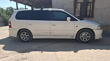 автомаш: Honda : 2000 г., 2.3 л, Автомат, Бензин, Минивэн — 3