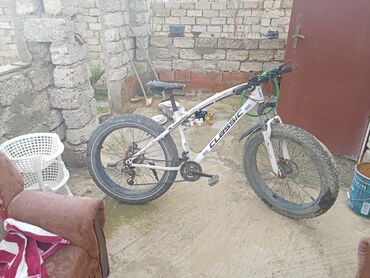 velosiped isiqi: İşlənmiş Fat Bike 26", Ünvandan götürmə, Ödənişli çatdırılma