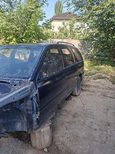 гранат анар: Крышка багажника Nissan, 1993 г., Б/у, Оригинал — 10