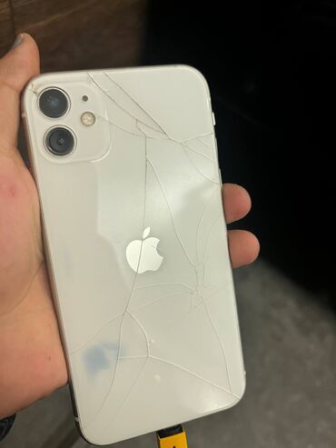 смартфон с кнопками: IPhone 11, Колдонулган, 64 ГБ, Ак, 78 %
