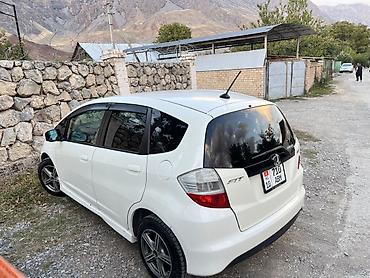 Honda: Honda Fit: 2008 г., 1.5 л, Вариатор, Бензин, Хэтчбэк — 12