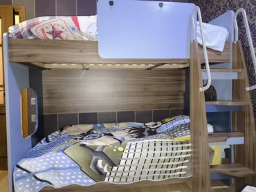 İkimərtəbəli uşaq çarpayıları: Oğlan və qız üçün, İşlənmiş, Çarpayı, Matras ilə, Siyirməsiz, Taxta