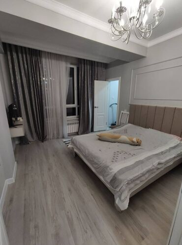 стол для растяжки спины: 2 комнаты, 55 м², Элитка, 4 этаж, Евроремонт