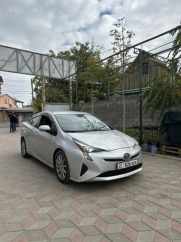 раф4 2017: Toyota Prius: 2017 г., 1.8 л, Вариатор, Гибрид, Хэтчбэк — 1