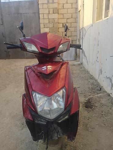 elektrikli moped icaresi: Moped qeza olunub qabag plasmaslari ezilib yanlari cizilib ama tok — 6